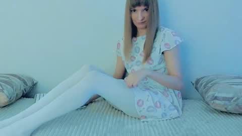Snapshot of your_caramelka chatting on September 9, 2025, 3:28 am Lily online show from September 9, 2025, 3:28 am
