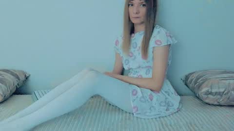 Snapshot of your_caramelka chatting on September 14, 2025, 8:46 am Lily online show from September 14, 2025, 8:46 am