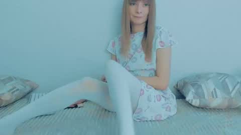 Snapshot of your_caramelka chatting on October 14, 2025, 4:02 am Lily online show from October 14, 2025, 4:02 am