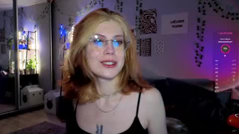 Snapshot of your_corvus chatting on April 22, 2026, 2:51 pm your_corvus online show from April 22, 2026, 2:51 pm