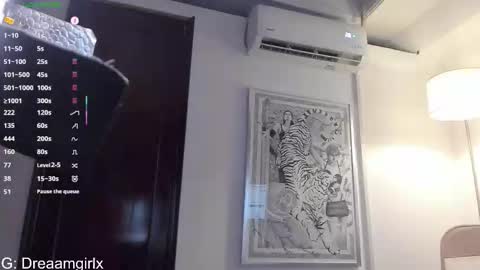 Snapshot of your_dreaamgirlx chatting on November 27, 2025, 12:02 am Isabella online show from November 27, 2025, 12:02 am