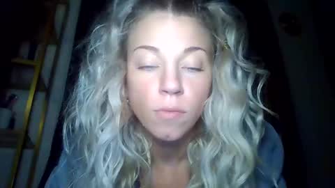 your_fav1 online show from November 29, 2025, 8:28 am