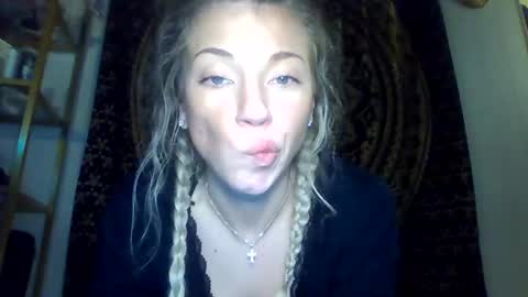 your_fav1 online show from December 23, 2025, 3:48 am