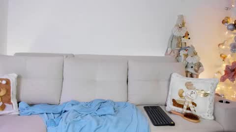 Snapshot of your_favorite_doll_ chatting on December 13, 2024, 12:09 am Eliza online show from December 13, 2024, 12:09 am