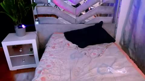 your_girl_of_dream online show from April 7, 2026, 3:29 am