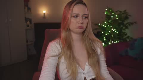 Snapshot of your_kat chatting on December 20, 2025, 6:15 pm Katherine online show from December 20, 2025, 6:15 pm