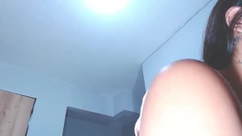 Snapshot of your_latin_girl chatting on March 5, 2026, 2:51 am your_latin_girl online show from March 5, 2026, 2:51 am