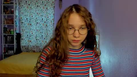 Snapshot of your_leslie chatting on November 1, 2025, 10:50 am Leslie online show from November 1, 2025, 10:50 am