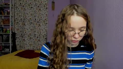 Snapshot of your_leslie chatting on November 24, 2025, 7:24 pm Leslie online show from November 24, 2025, 7:24 pm