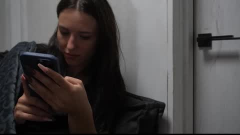 Meri  online show from September 25, 2025, 7:39 pm