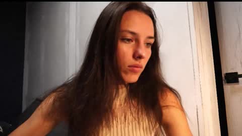 Meri  online show from October 22, 2025, 8:52 pm