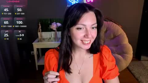 Snapshot of your_little_mom chatting on July 8, 2026, 10:53 am Viky online show from July 8, 2026, 10:53 am