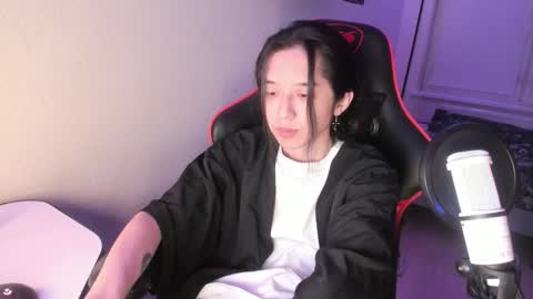 Han   online show from February 25, 2026, 10:52 pm