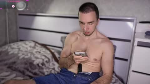 Snapshot of your_new_boyfriend17 chatting on May 1, 2026, 5:39 pm Your new boyfriend17 online show from May 1, 2026, 5:39 pm