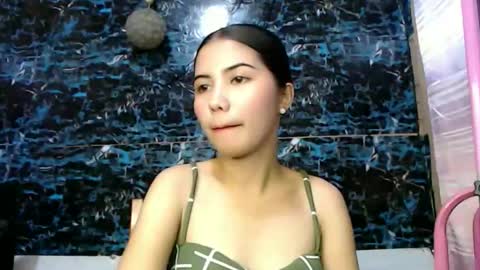 your_petite_miah07 online show from February 23, 2026, 3:26 am