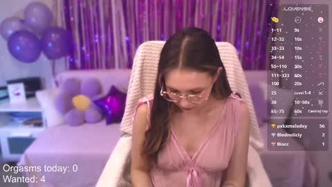 Snapshot of your_princess_kris chatting on January 23, 2025, 3:54 pm Kristina online show from January 23, 2025, 3:54 pm