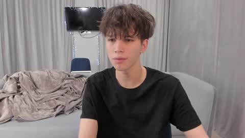 your_shy_guy online show from January 6, 2025, 7:56 pm