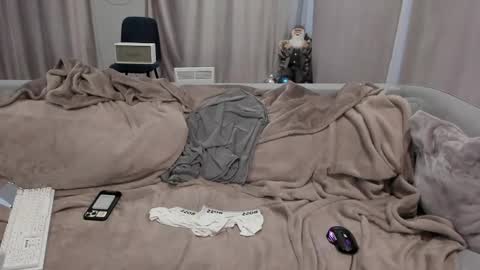 your_shy_guy online show from March 6, 2025, 10:09 am