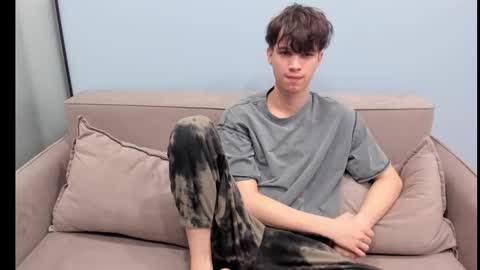 your_shy_guy online show from October 18, 2025, 8:42 pm