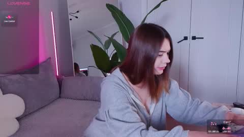 Tessa online show from March 1, 2026, 11:01 am