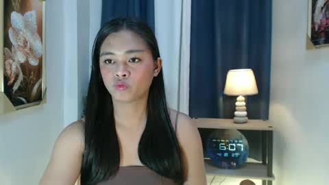Snapshot of yourangelofsex chatting on April 18, 2026, 10:08 am yourangelofsex online show from April 18, 2026, 10:08 am