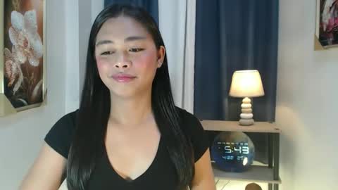 Snapshot of yourangelofsex chatting on April 22, 2026, 9:44 am yourangelofsex online show from April 22, 2026, 9:44 am