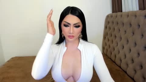 Goddess online show from February 1, 2026, 8:02 am