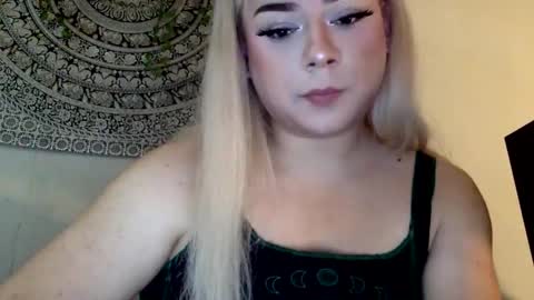 Snapshot of yourbabya chatting on December 22, 2024, 7:21 pm Alexandria online show from December 22, 2024, 7:21 pm