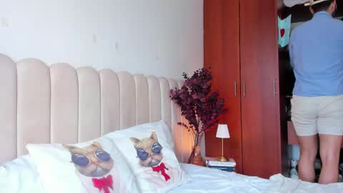 YOURBOYNEXTDOOR online show from October 19, 2025, 3:01 pm