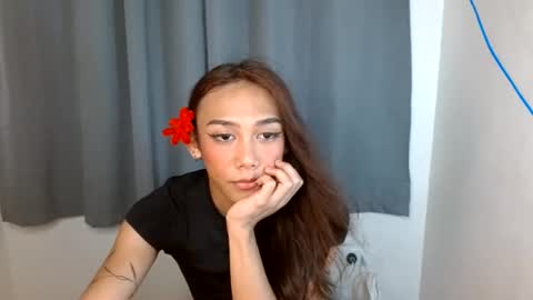 yourcumslutari online show from June 25, 2026, 6:40 am