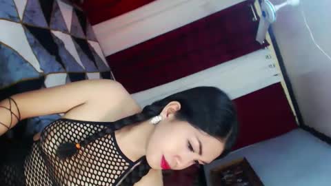 yourdream_gurl online show from February 26, 2025, 11:52 am