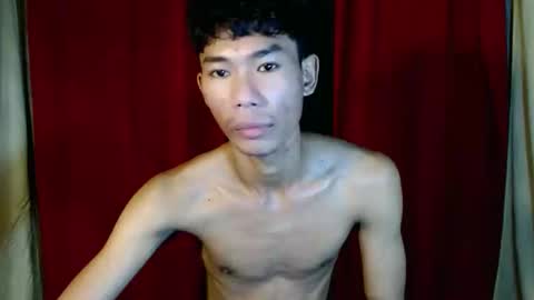 Snapshot of yourdreamboyx chatting on December 5, 2024, 8:33 am Rence online show from December 5, 2024, 8:33 am