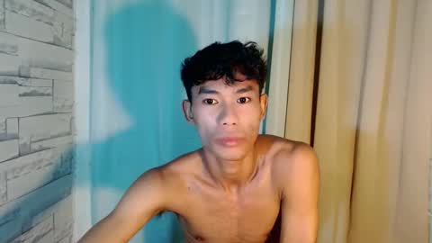Snapshot of yourdreamboyx chatting on December 8, 2024, 7:00 pm Rence online show from December 8, 2024, 7:00 pm