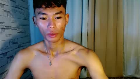 Snapshot of yourdreamboyx chatting on January 1, 2025, 7:10 pm Rence online show from January 1, 2025, 7:10 pm