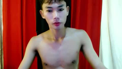 Snapshot of yourdreamboyx chatting on February 19, 2025, 3:27 pm Rence online show from February 19, 2025, 3:27 pm