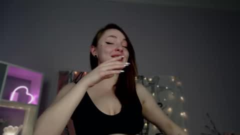 Snapshot of yourdreamcristal chatting on February 16, 2025, 1:05 pm yourdreamcristal online show from February 16, 2025, 1:05 pm