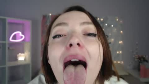 Snapshot of yourdreamcristal chatting on February 24, 2025, 10:48 am yourdreamcristal online show from February 24, 2025, 10:48 am