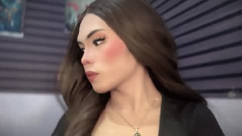 Snapshot of yourehot_pretty chatting on May 9, 2026, 8:03 pm Do read my bio online show from May 9, 2026, 8:03 pm