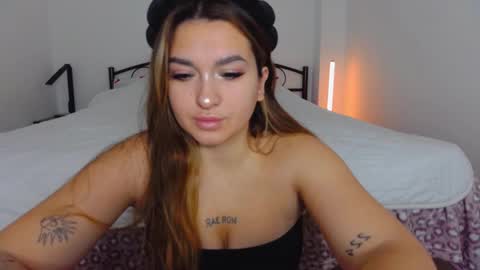 Emily  online show from October 20, 2025, 6:47 am