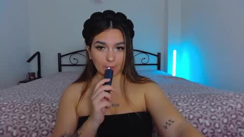 Emily  online show from October 21, 2025, 7:20 am