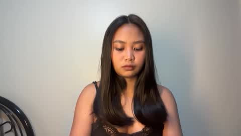 yourfantasyyy_ online show from May 14, 2026, 8:54 am