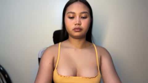 yourfantasyyy_ online show from May 15, 2026, 8:54 am