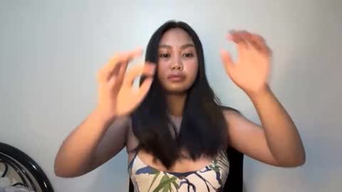 yourfantasyyy_ online show from May 19, 2026, 8:09 am