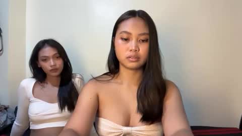 yourfantasyyy_ online show from May 20, 2026, 7:42 pm