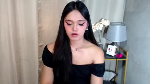 Sweet Ariana online show from November 5, 2025, 4:01 am