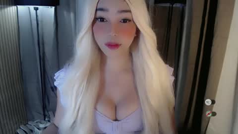 Snapshot of yourfavoratemaureen chatting on November 7, 2025, 9:26 pm maureen love you online show from November 7, 2025, 9:26 pm