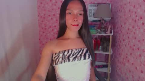 RICCIE MAE online show from November 23, 2025, 4:45 am