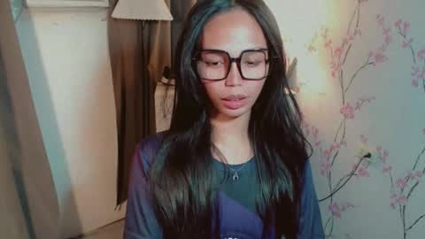 RICCIE MAE online show from December 16, 2025, 1:16 pm