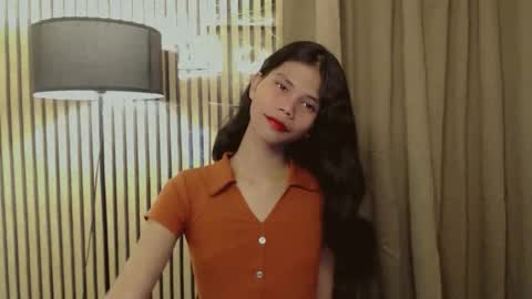 Vivian online show from November 7, 2025, 12:16 pm