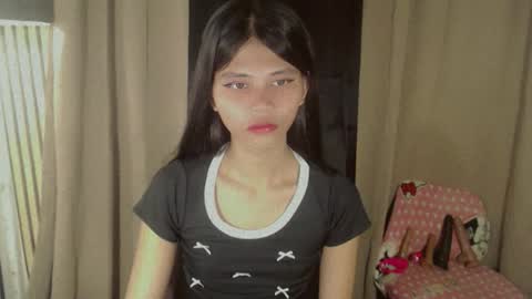 Vivian online show from March 19, 2026, 1:42 am